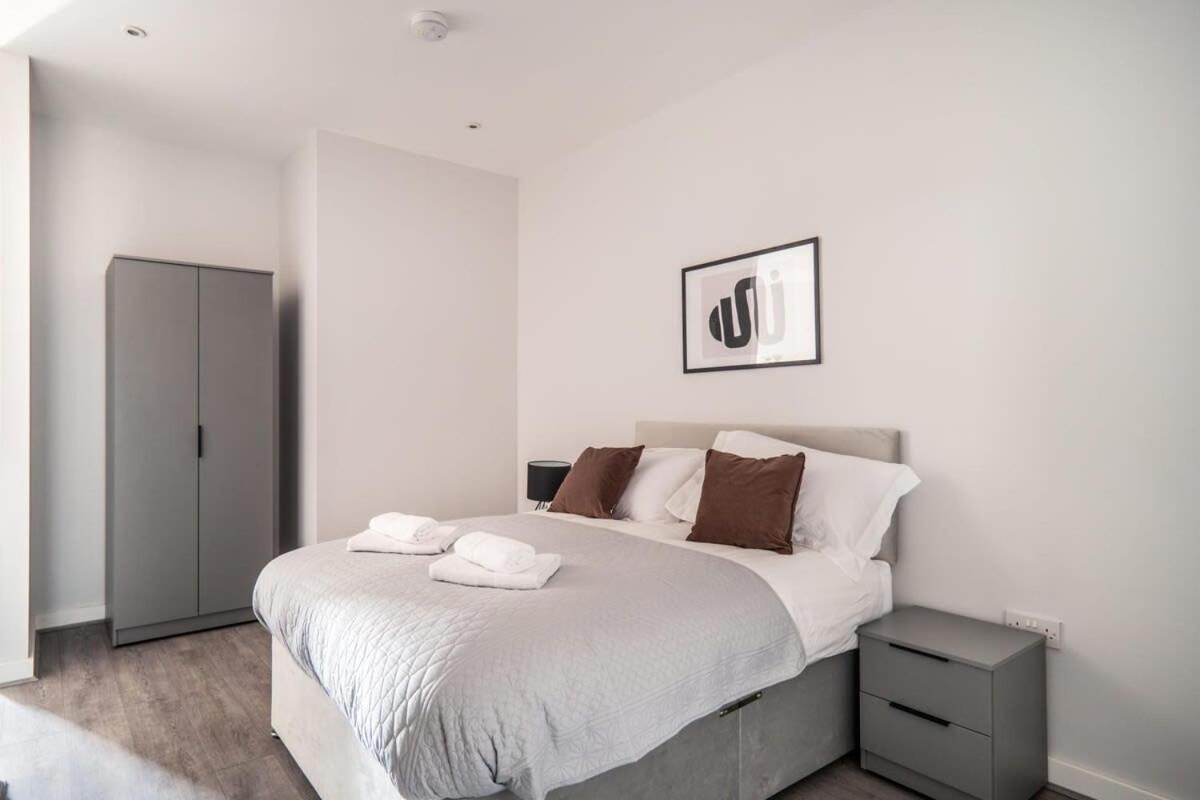 Modern & Spacious 2 Bed Apartment In Waterloo Liverpool Eksteriør billede